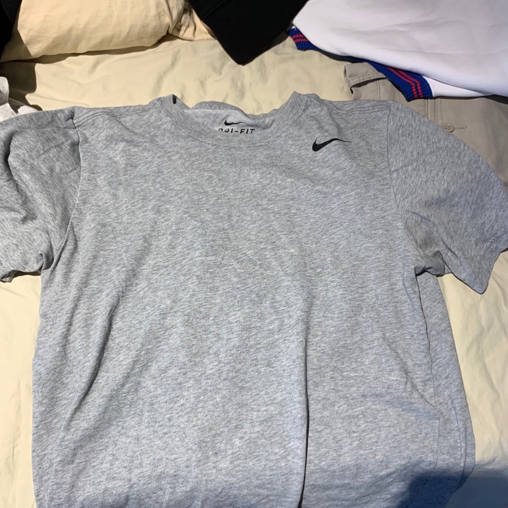 Nike Dri Fit Small Gray Shirt